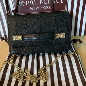 Henri Bendel Blk Leather Caviar Milliner Crossbody